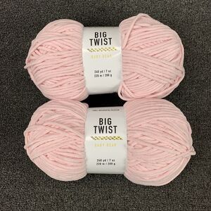 Lot Of 2 Big Twist Baby Bear Strawberry Smoothie Skeins 7oz Ea. Bulky 240 Yds Ea